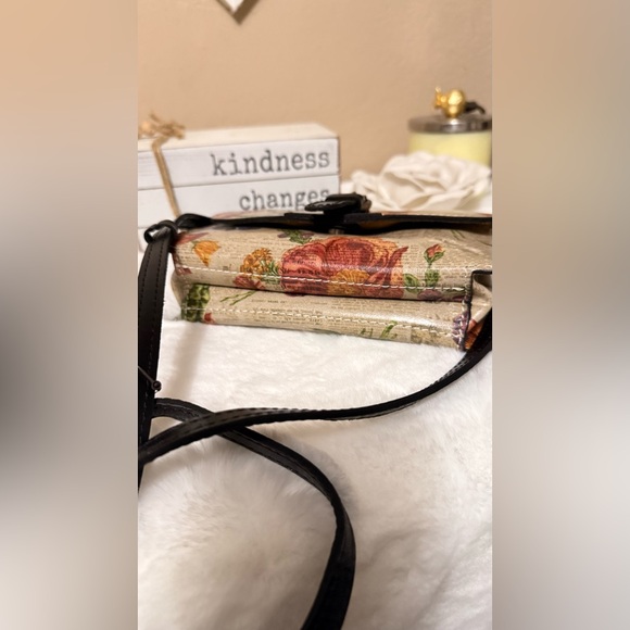 Patricia Nash Multicolor Floral Crossbody Bag - Picture 9 of 12